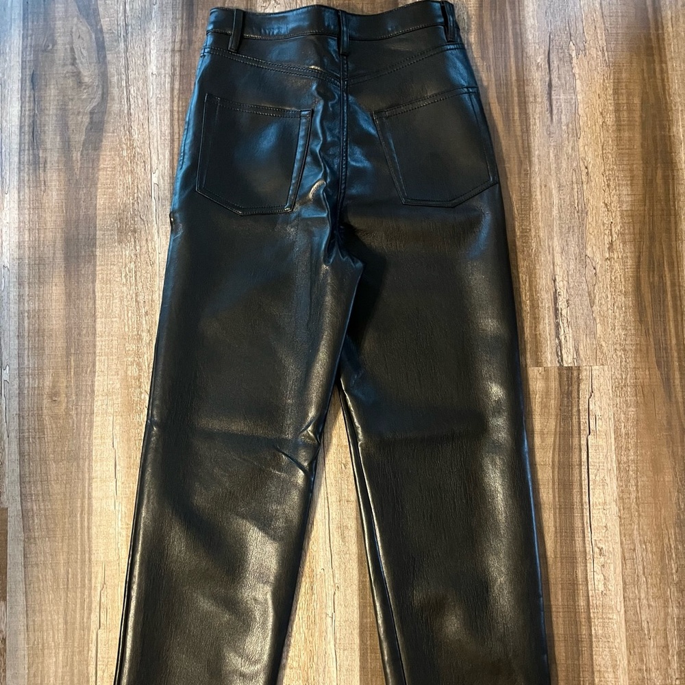 Aritzia Wilfred The Melina faux leather pants size 2